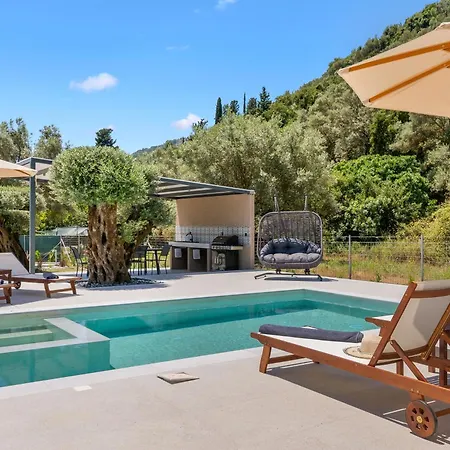 Luxury Waterfalls Privet Pool Jacuzzi וילה