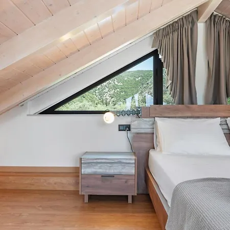 Luxury Waterfalls Privet Pool Jaccuzi Vilă Nydri (Lefkada)