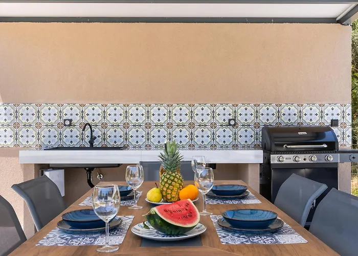 Luxury Waterfalls Privet Pool Jaccuzi *