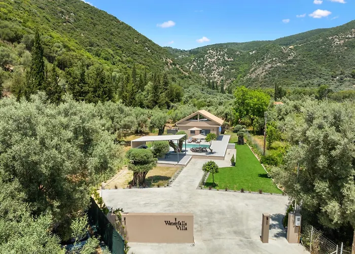 Luxury Waterfalls Privet Pool Jaccuzi